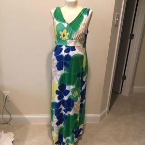 Maternity maxi dress